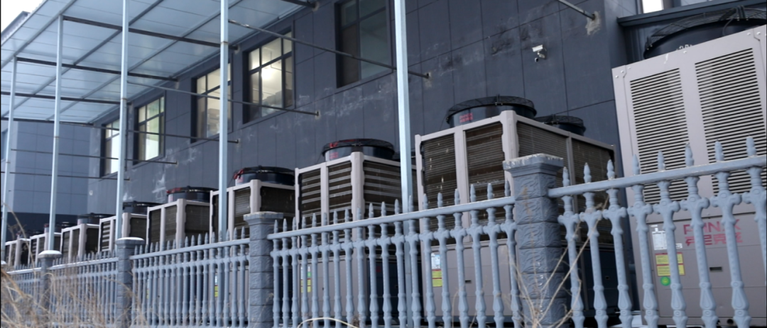 ?空氣源熱泵室內(nèi)機(jī)與室外機(jī)電源怎么配置